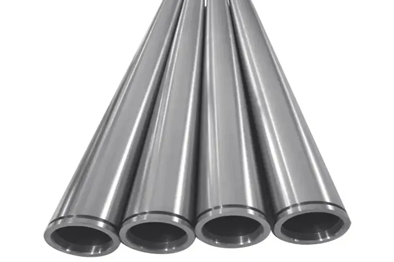 Квадратные и круглые трубы из сплавов